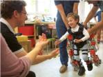 El CSIC presenta el primer exoesqueleto infantil del mundo para atrofia muscular espinal