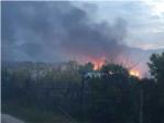 El fort vent complica els treballs d'extinció d'incendis a Cullera