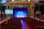El Gran Teatre d'Alzira es vist de gala per a presentar el llibre dels seus 100 anys d'història