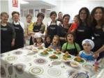 ‘El Putxeret’ d'Almussafes organitza amb èxit un taller de cuina saludable en família
