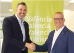Jordi Sanjaime, alcalde Mareny de Barraquetes, es reunix amb el diputat de Turisme