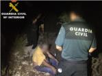 La Guardia Civil auxilia a un varn en una zona de difcil acceso de la Pobla Llarga