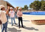 Lalcalde dAlgemes visita les obres de la piscina destiu i demana celeritat en l'execuci per a poder obrir la nova installaci en el mes de juliol