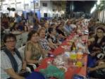 L’Escola d’Adults de Turís celebra el fi de curs amb un sopar de germanor