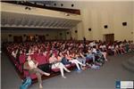 Ms de 1.000 estudiantes de Carlet aprenden ingls con teatro