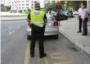 La Policía Local de Alzira realiza una campaña de concienciación del uso del cinturón
