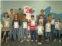 Els guardonats en el XV Concurs de Targetes Nadalenques d'Almussafes reben els seus premis