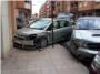 Un coche se salta un stop en una calle de Alzira y provoca un accidente con cuatro vehculos implicados y una persona herida