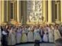 A una emotiva ofrenda a la Virgen en Zaragoza le siguen una exhibición de bailes y concurso de paellas