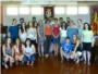 El Ayuntamiento de Benifaió recibe a los jóvenes becarios del programa “la dipu te beca”