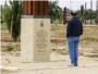 El ‘monolito de la vergüenza’ de Alzira sigue con los 30 errores después de más de seis meses