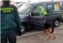 La Guàrdia Civil inspecciona el cotxe del sospitós responsable de la desaparició de la jove valenciana a Manuel