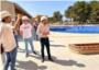 L’alcalde d’Algemesí visita les obres de la piscina d’estiu i demana celeritat en l'execució per a poder obrir la nova instal·lació en el mes de juliol